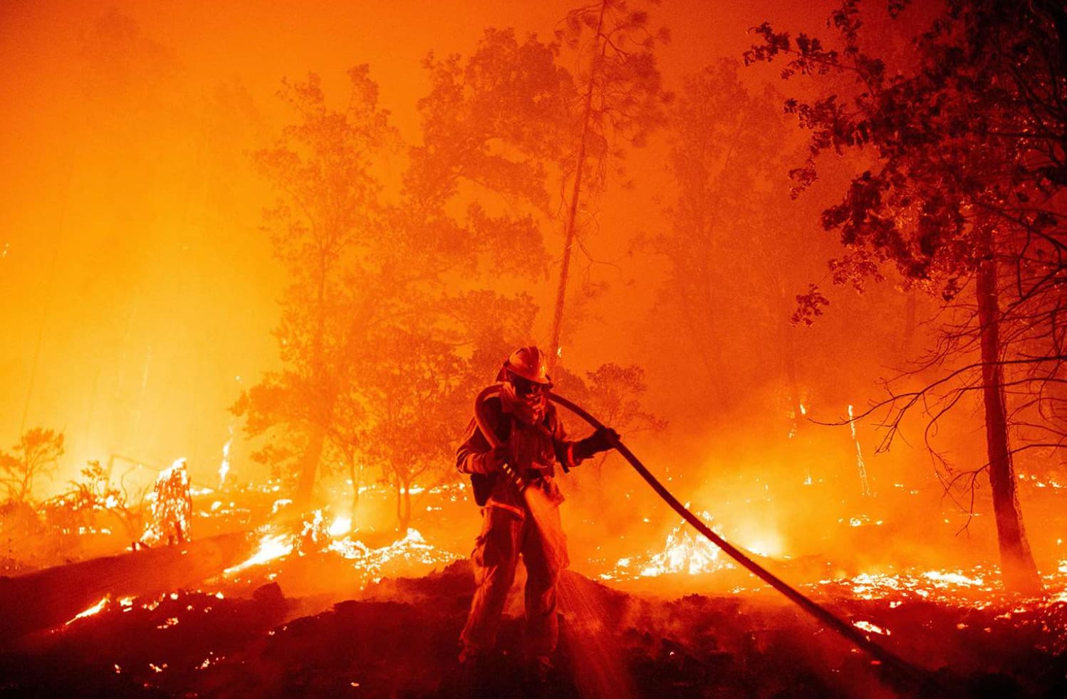 28 Disastrous Photos of the California Wildfires